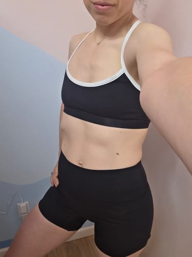 Customer photo review of BOLD 4.5" Performance Short