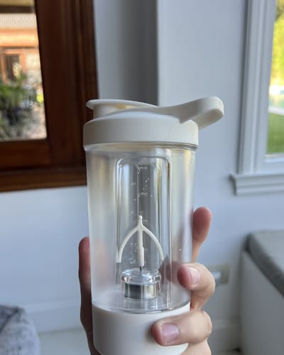 Customer photo review of Shaker eléctrico Zero - 0 grumos en 10 segundos