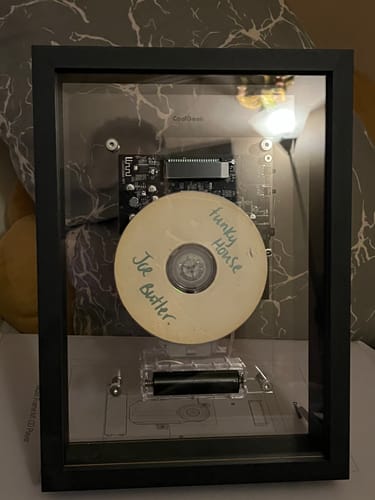 Customer photo review of M1 Music Frame CD Player