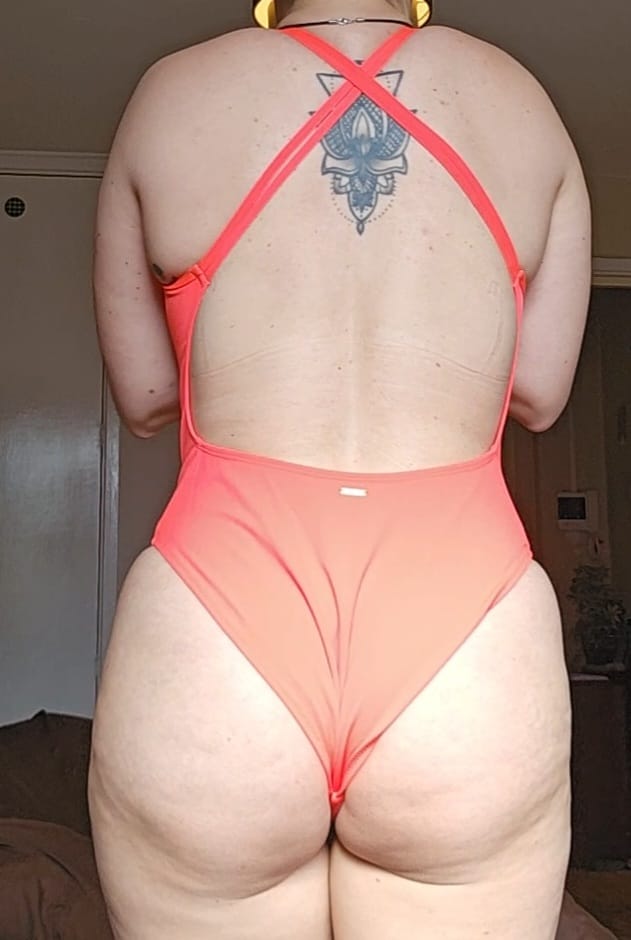 Customer photo review of Seren Onepiece - Neon Cherry