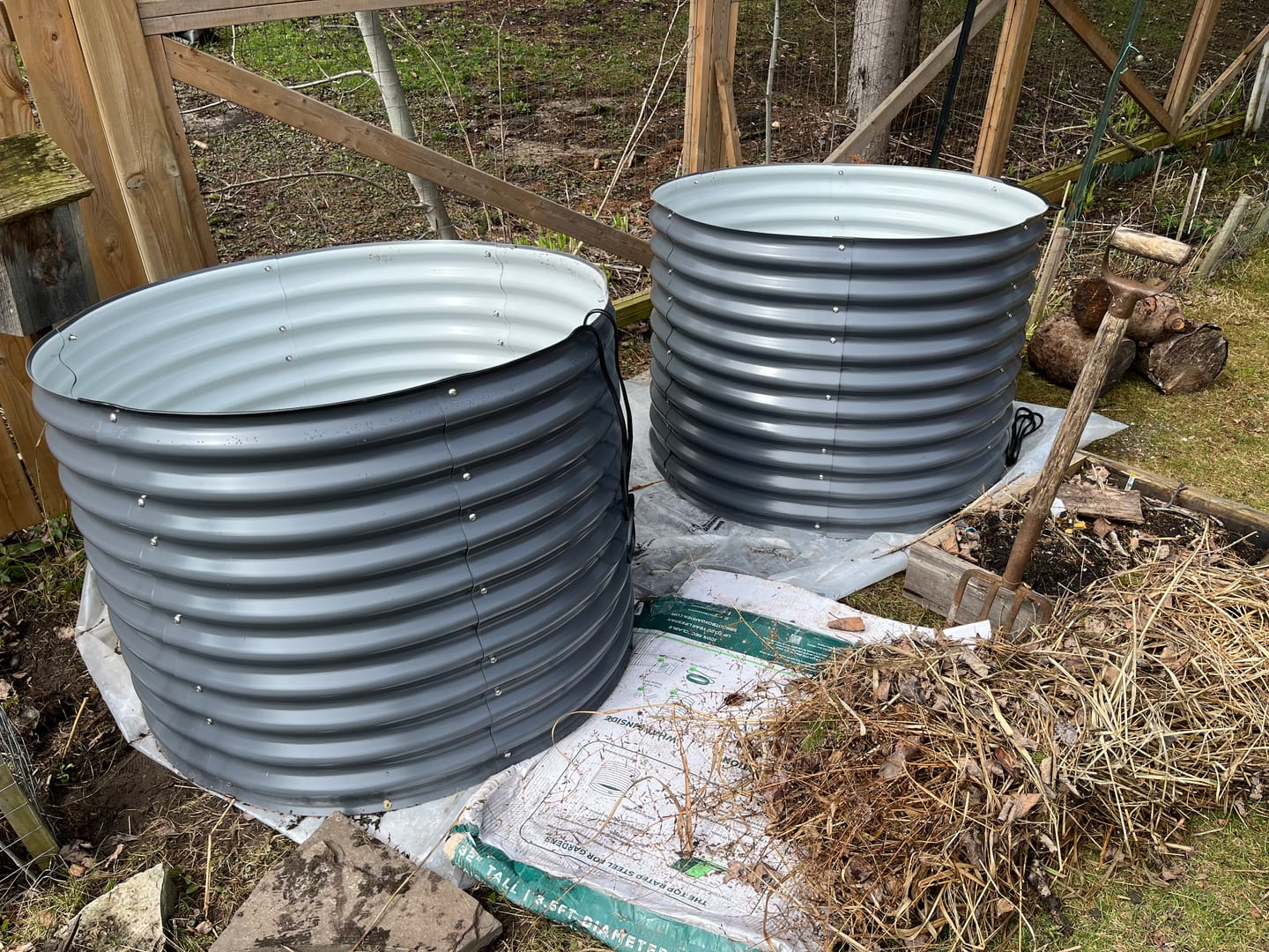 Customer photo review of 32" Tall Large Round