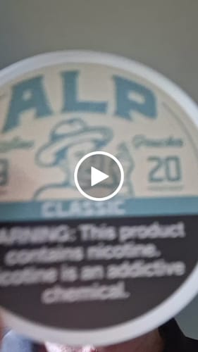 Customer video review of Classic Nicotine Pouches