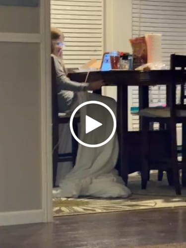 Customer video review of Shipping Protection