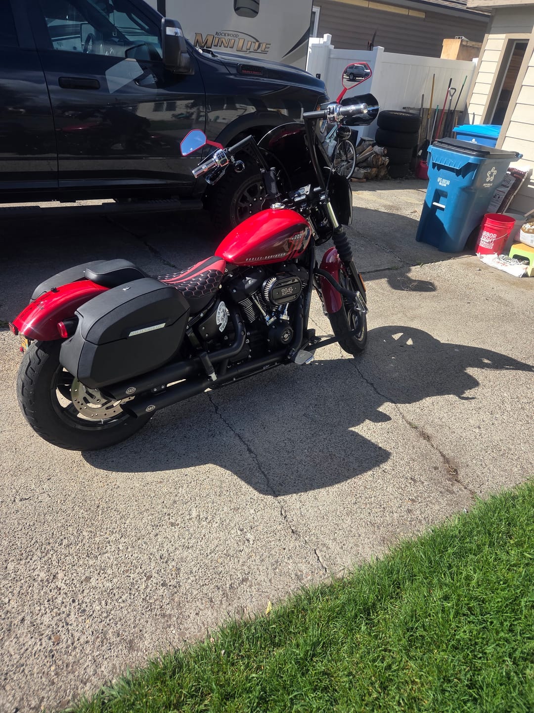 Customer photo review of 32L - Darkin Large Quick Mount Leather Wrapped Hard Saddlebags for Harley Softail Street Bob FXBB/S