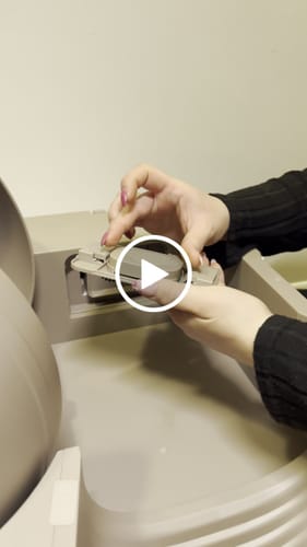 Customer video review of Self-Cleaning Litter Box