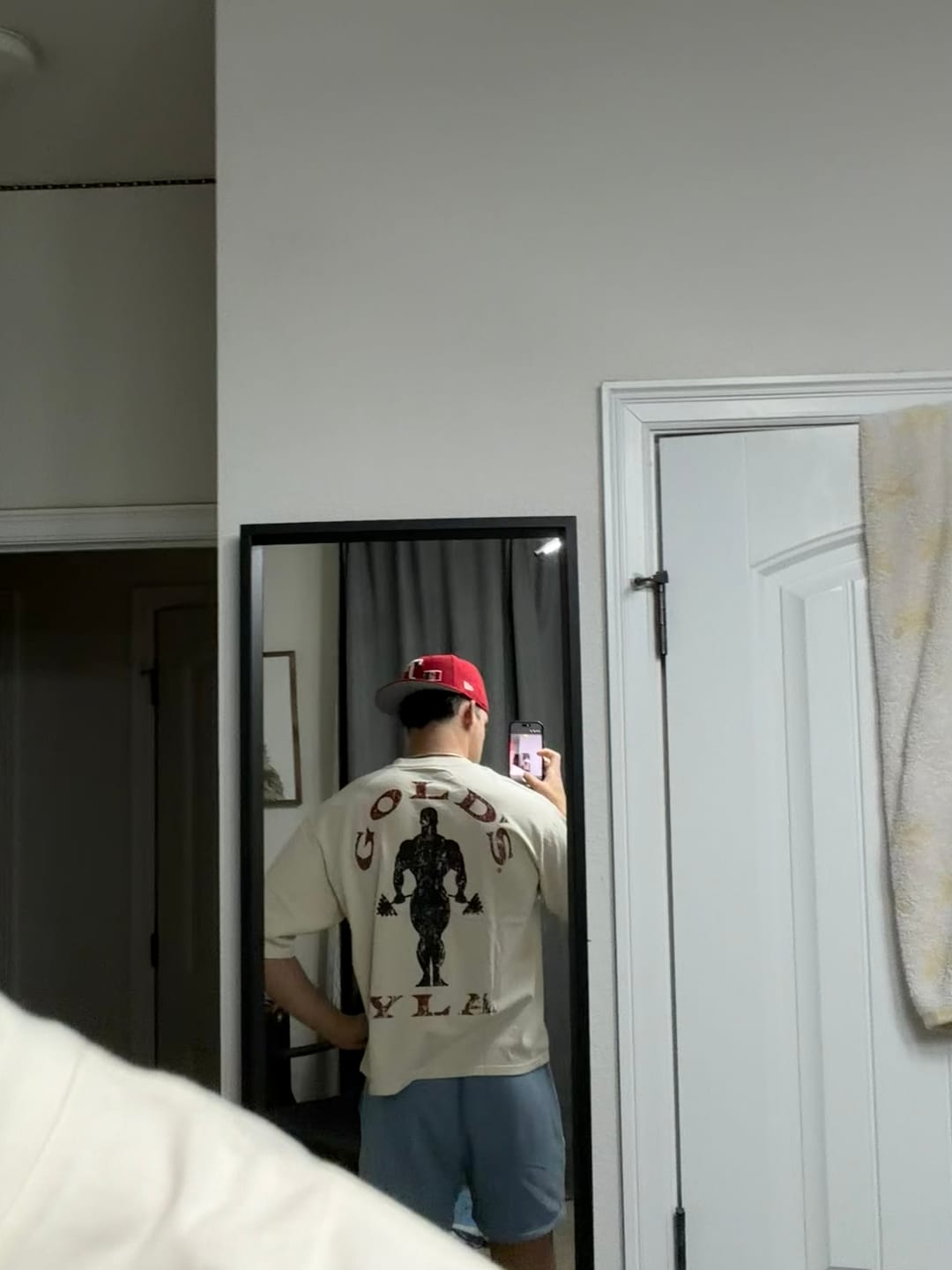 Customer photo review of 4002 - Golds Gym New Age Tees