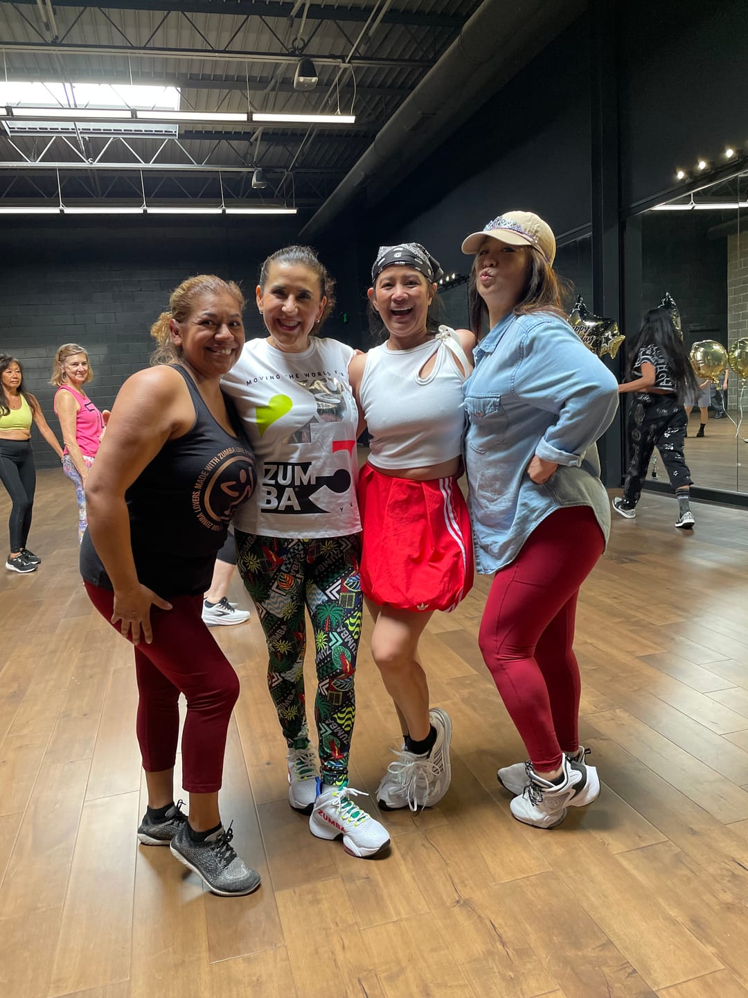 Customer photo review of Zumba 25 High Low Crew Neck Top