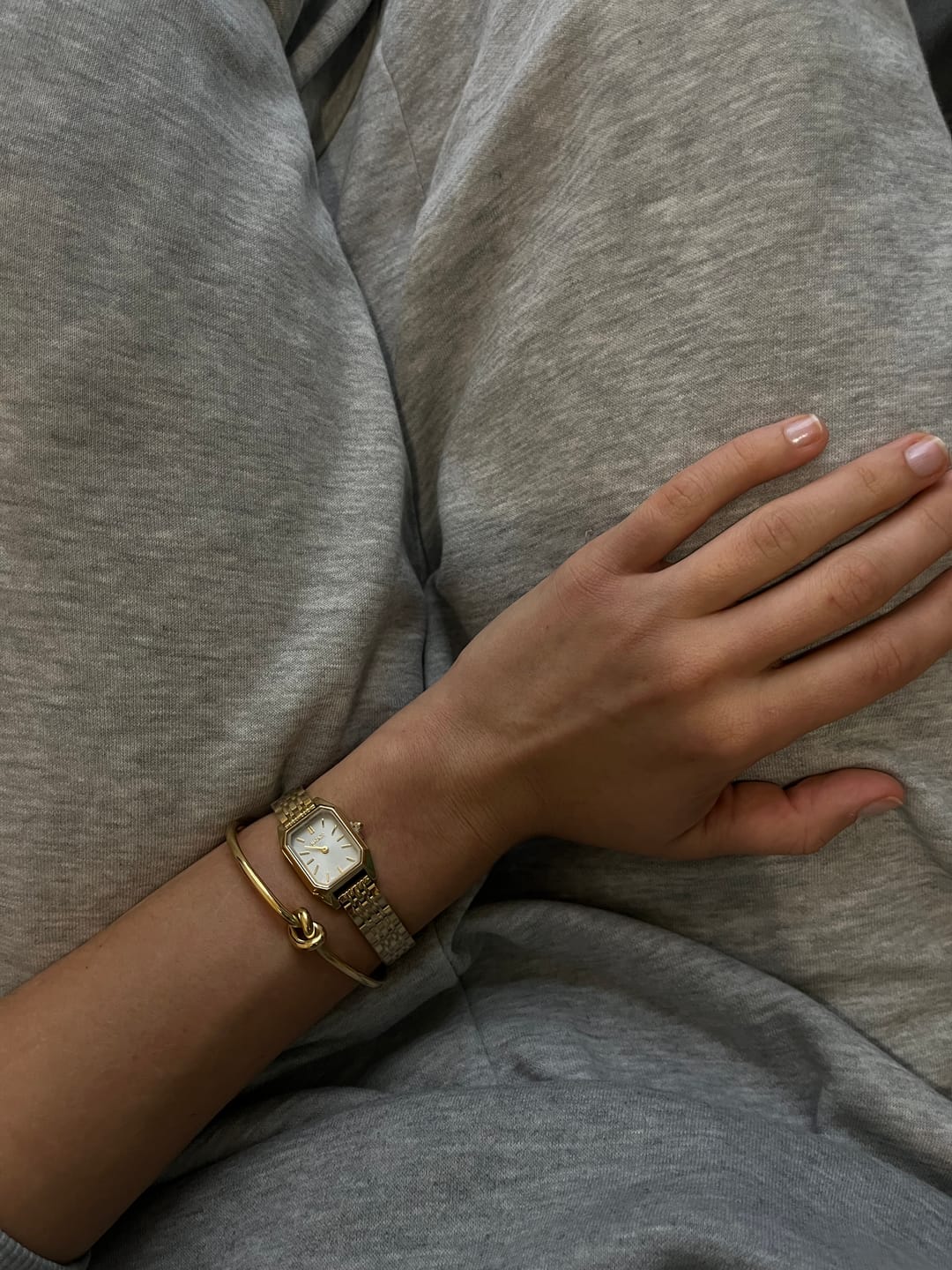 Customer photo review of Eternity Gold Bracelet