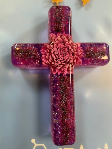 Customer photo review of 6x4.2x1" Double Mini Cross Silicone Mold For Epoxy Resin - Keepsake Sized