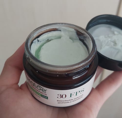 Customer photo review of Crema Hidratante 30FPS 50ml