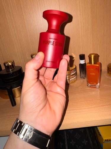 Customer photo review of BORN TO STAND OUT - PURPLE STAIN