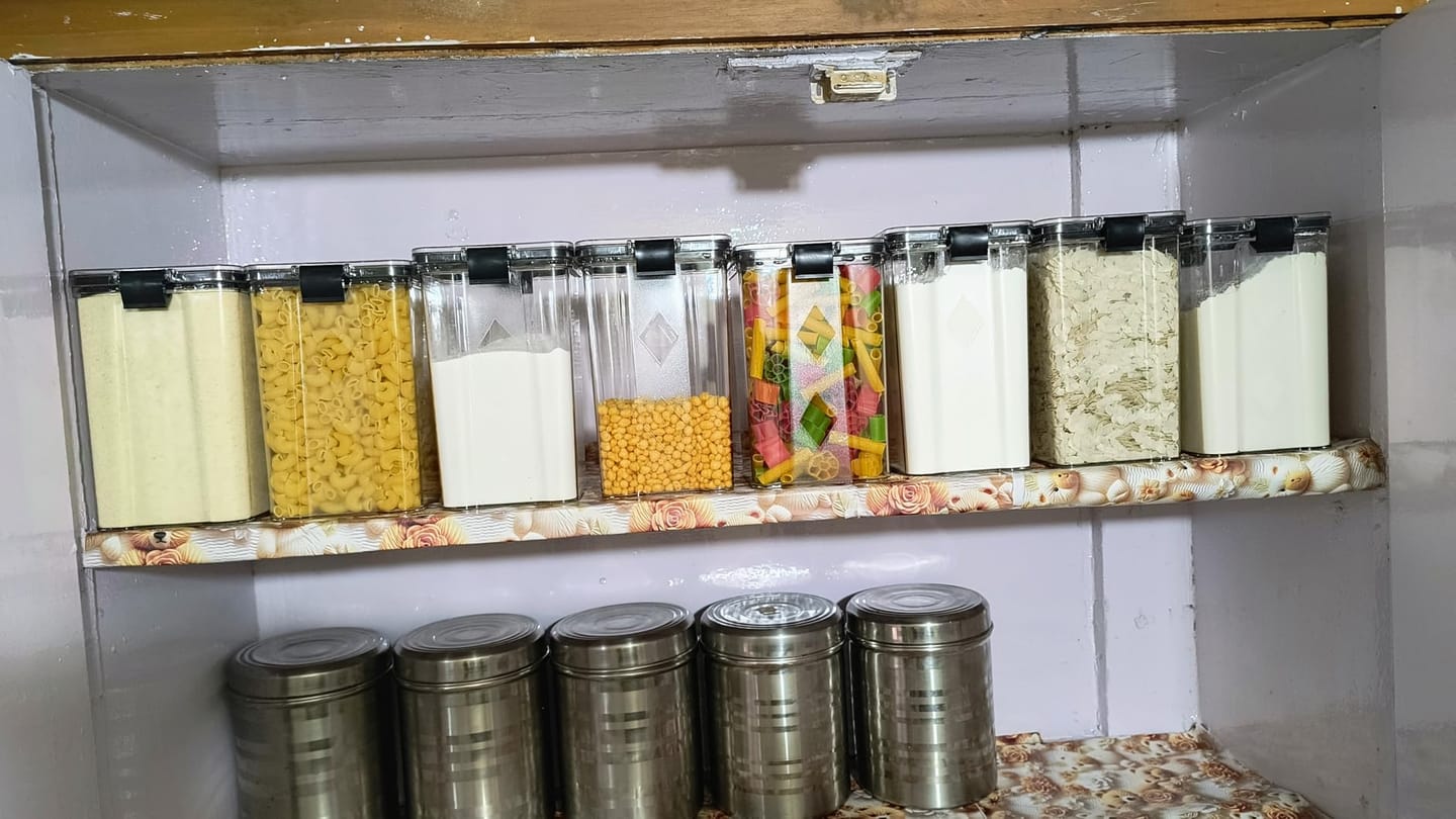 Customer photo review of AIRTIGHT TRANSPARENT FOOD STORAGE CONTAINERS