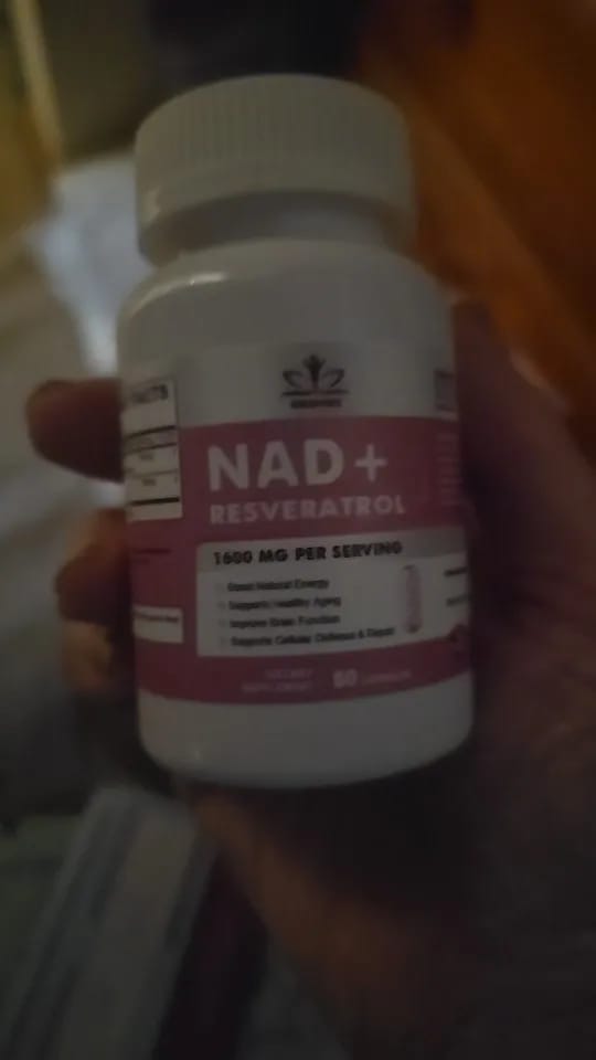 Customer photo review of NAD+Resveratrol SNGHWE™ (60 Cápsulas)