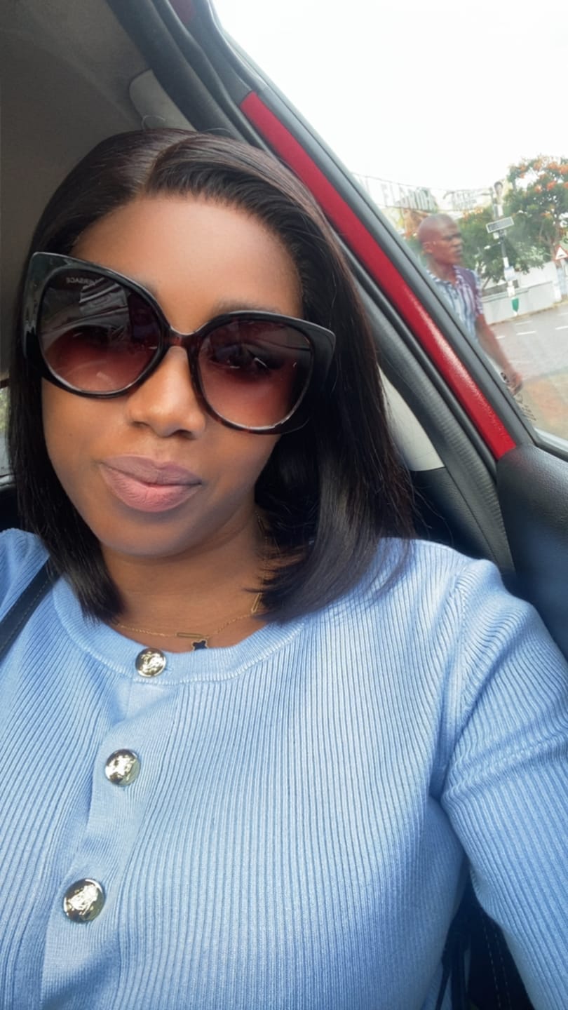 Customer photo review of Services: Full Frontal Customisation/ Prepluck & Bleaching Knots
