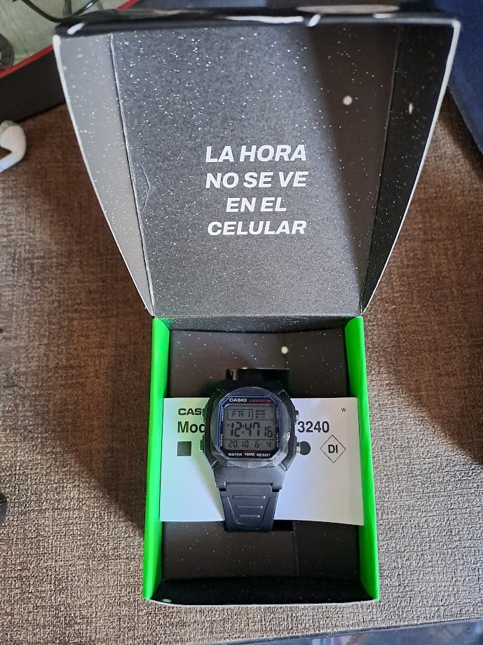 Customer photo review of Reloj Casio Vintage W-800H-1AVDF Líneas Azules