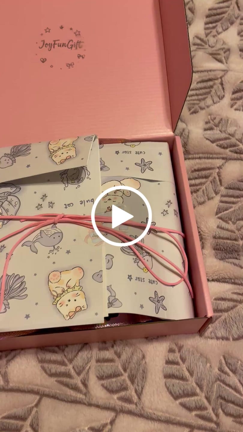 Customer video review of Ceramic Bracelet Lucky Bags (Random shipment, no style specified)