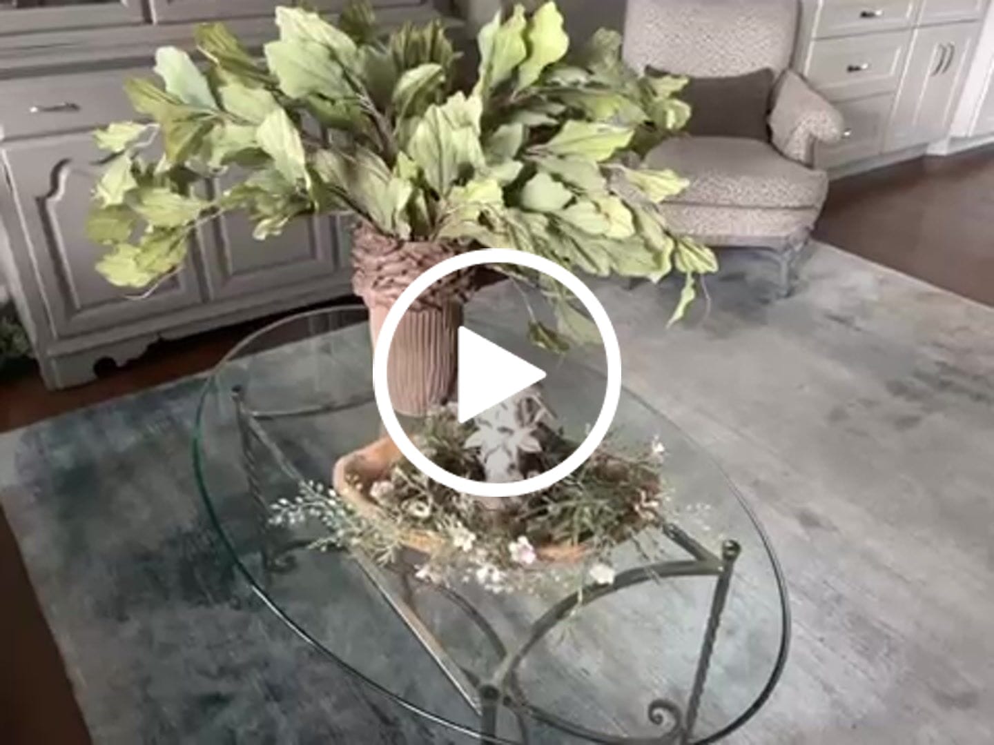 Customer video review of Fallon Green Leaf Spray