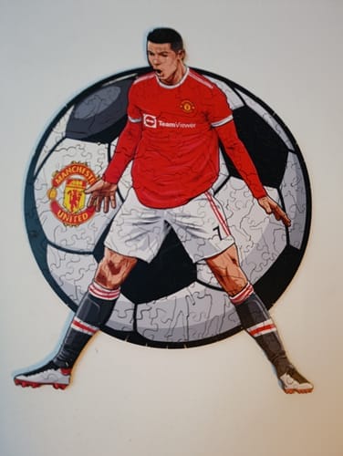Customer photo review of Cristiano Ronaldo - Wooden Puzzle