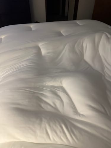 Customer photo review of MarshMellow Comforter