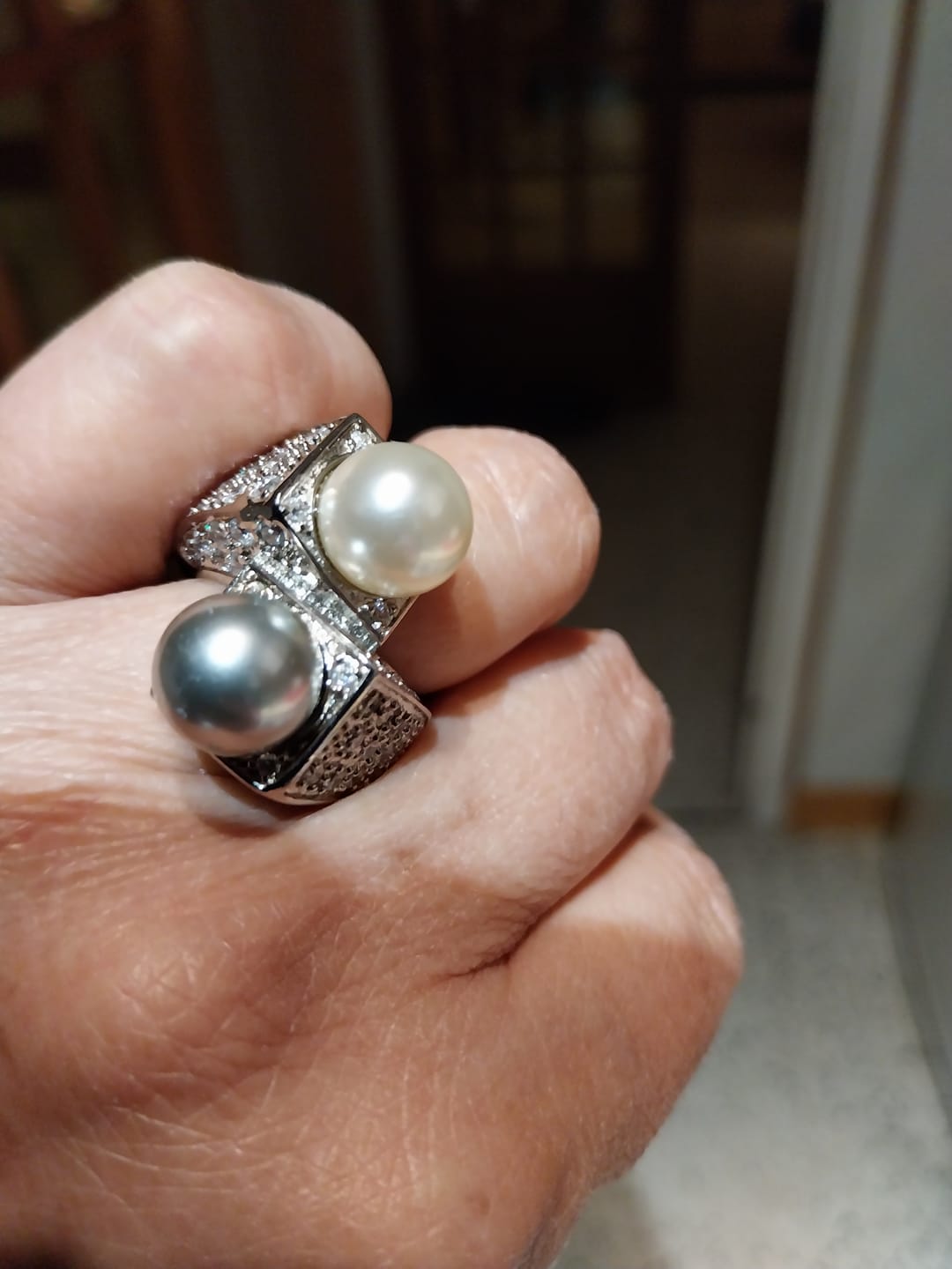 Customer photo review of Jeanne - Perle