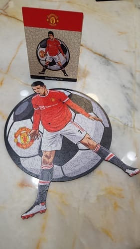 Customer photo review of Cristiano Ronaldo - Wooden Puzzle