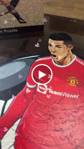 Customer photo review of Cristiano Ronaldo - Wooden Puzzle