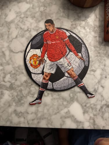 Customer photo review of Cristiano Ronaldo - Wooden Puzzle