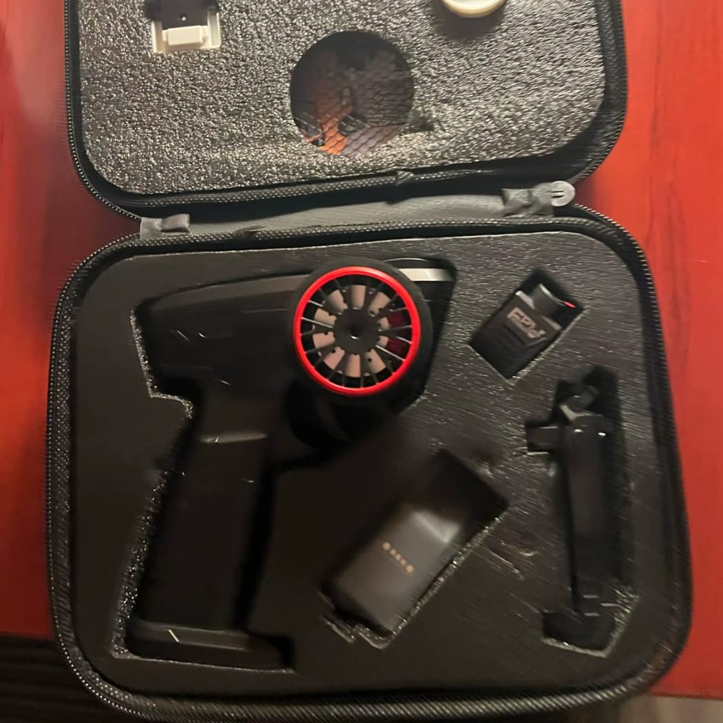 Customer photo review of Hızlı ve Öfkeli - 1:64 kameralı RC FVP Telefon Kontrollü Araba