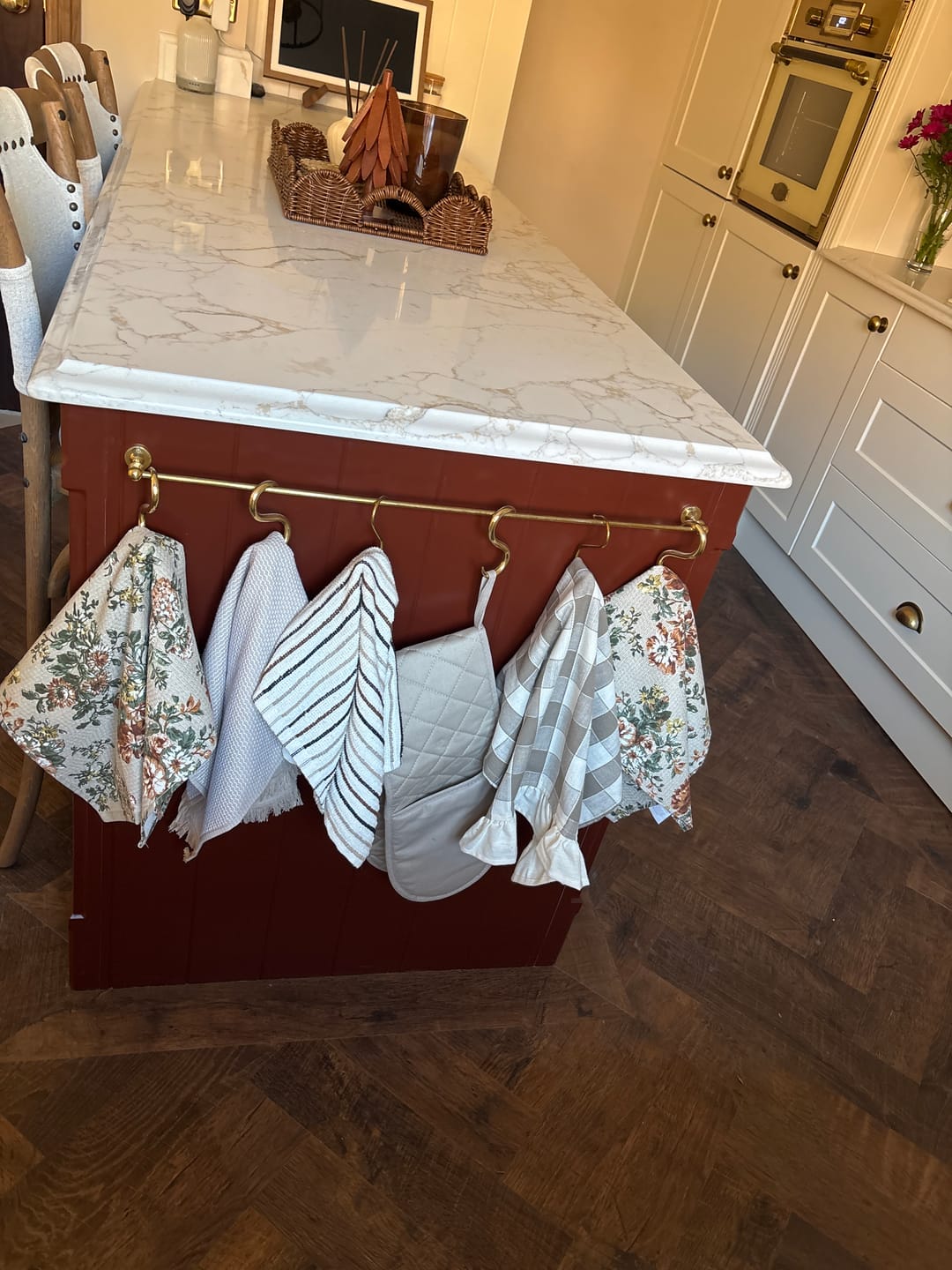 Customer photo review of Victorian Gallery Shelf Rail | Polished Brass