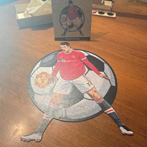Customer photo review of Cristiano Ronaldo - Wooden Puzzle