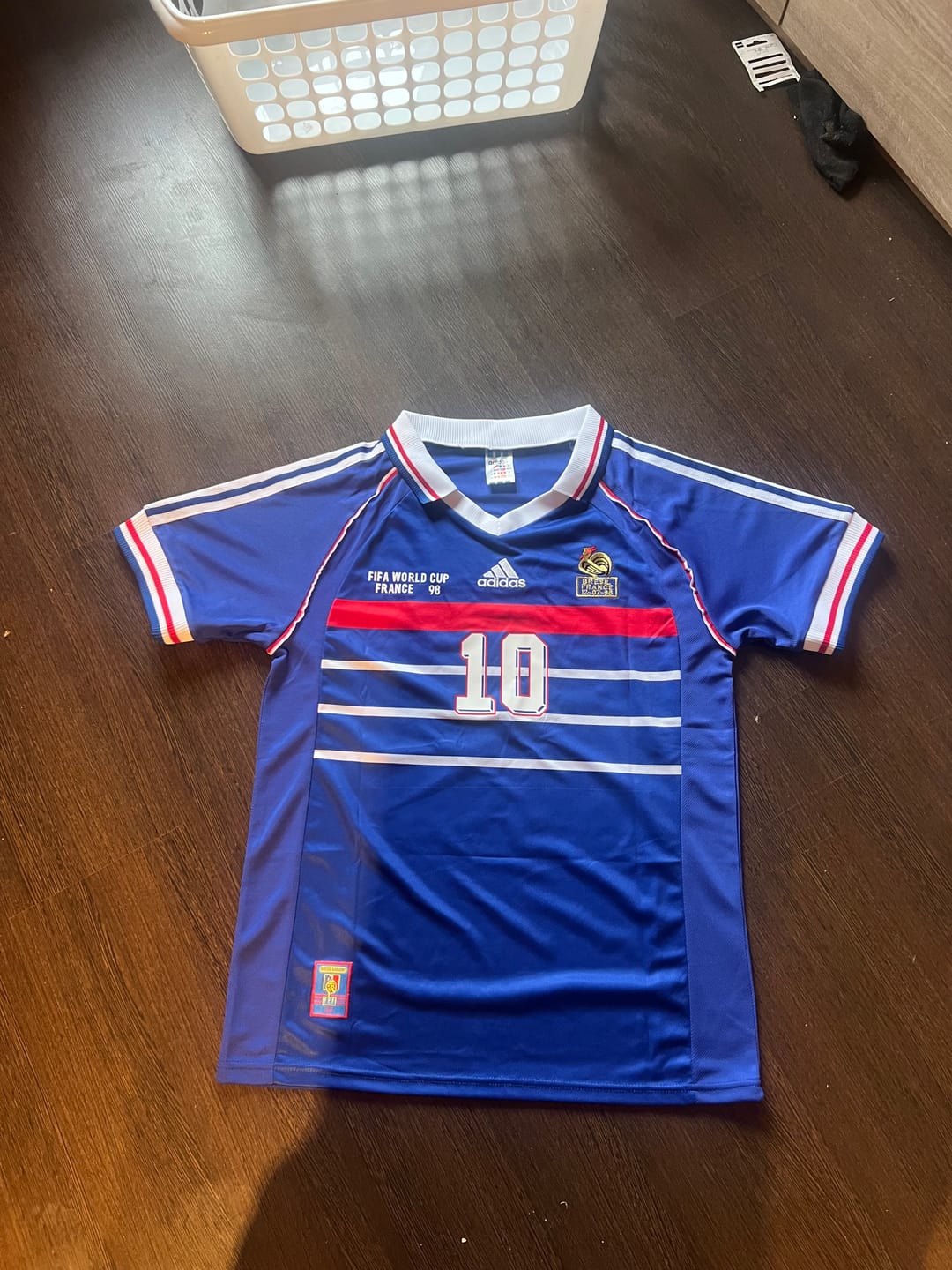 Customer photo review of Zinedine Zidane France 1998 World Cup Retro Football Jersey Maillot Trikot Soccer Shirt