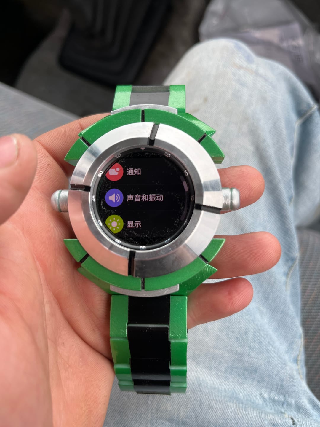 Customer photo review of Ben 10: Alien Force The Omnitrix Wearable Replica (Touch Sensing)
