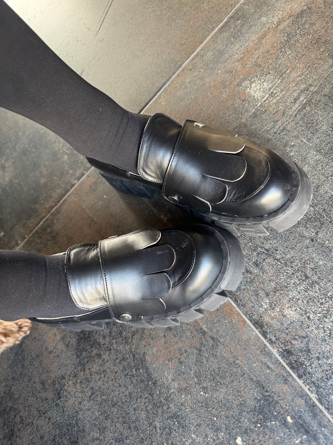 Customer photo review of "Da Vinci Loafers Black"