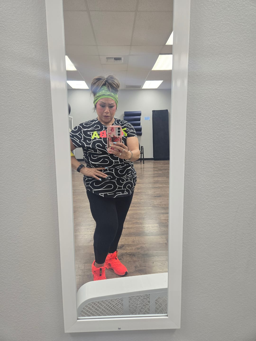 Customer photo review of Apres Zumba Men's Basketball Tank
