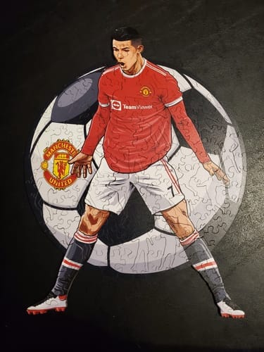 Customer photo review of Cristiano Ronaldo - Wooden Puzzle