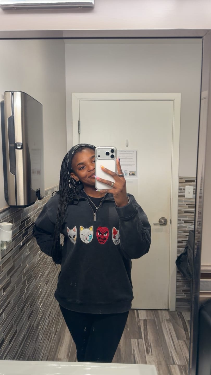 Customer photo review of 5197 - Demon Slayer: Kimetsu no Yaiba - Quarter Zip