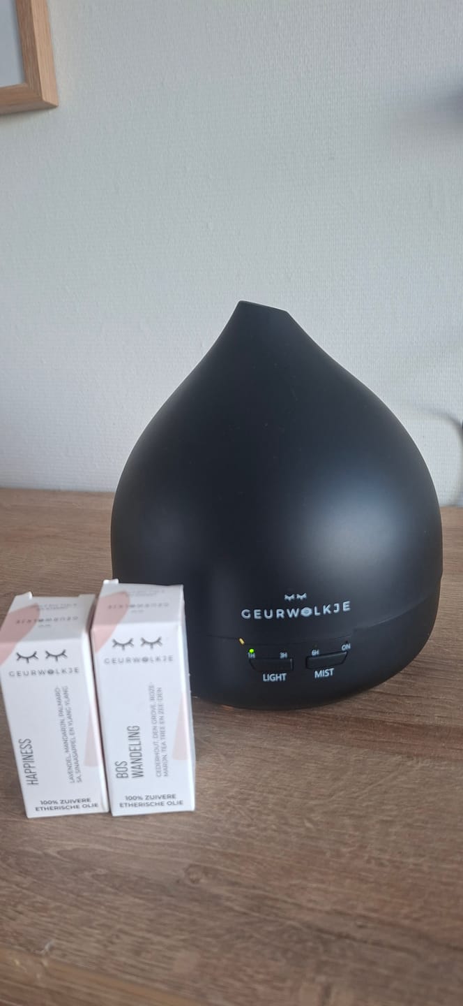 Customer photo review of Unity 2.0 - Geurwolkje® Aroma Diffuser - Mat zwart - 400 ml