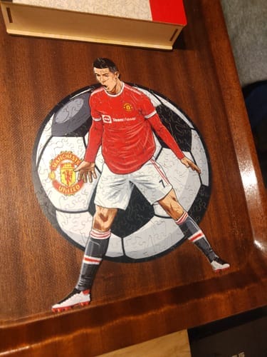 Customer photo review of Cristiano Ronaldo - Wooden Puzzle