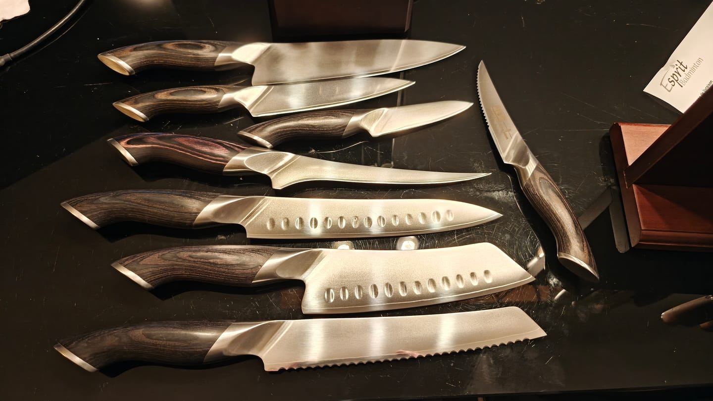 Customer photo review of 17-Piece Japanese Knife Set with Magnetic Block