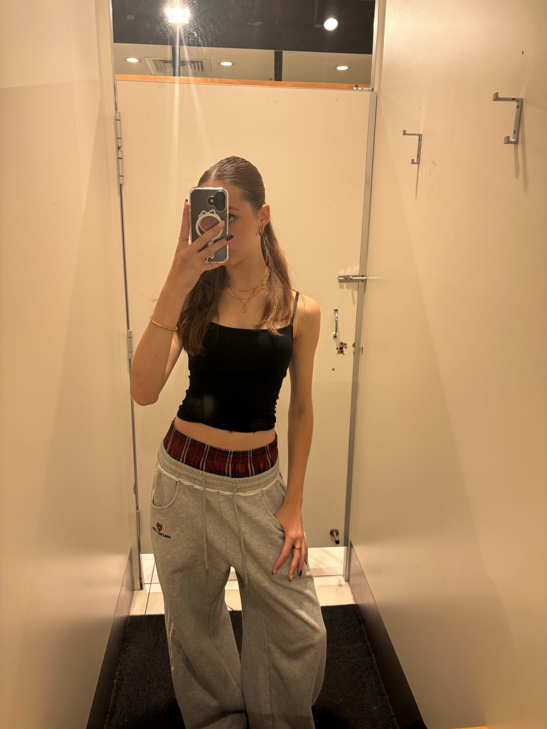 Customer photo review of Aelfric Eden Double Waist Baggy Sweatpants