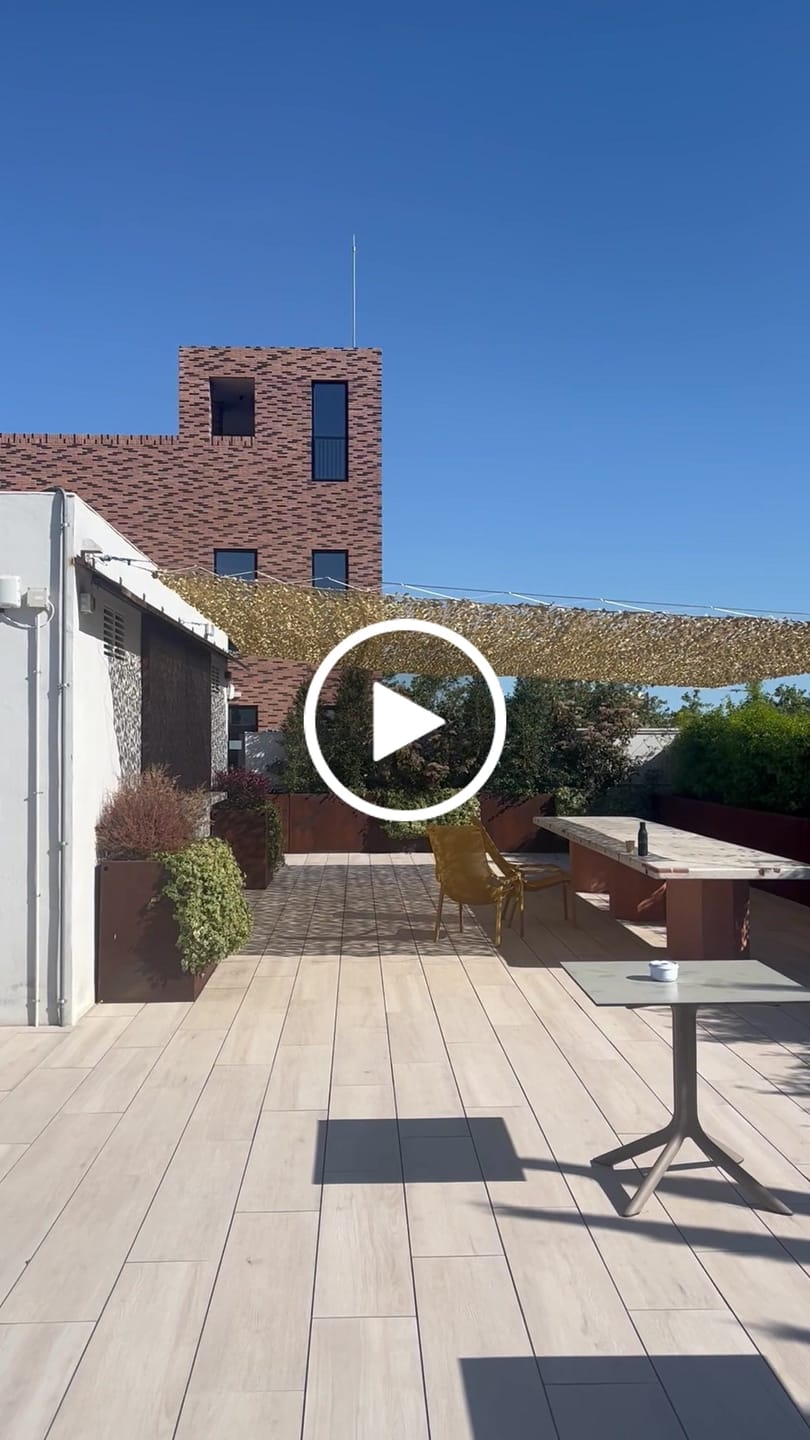 Customer video review of Red de camuflaje reforzada beige