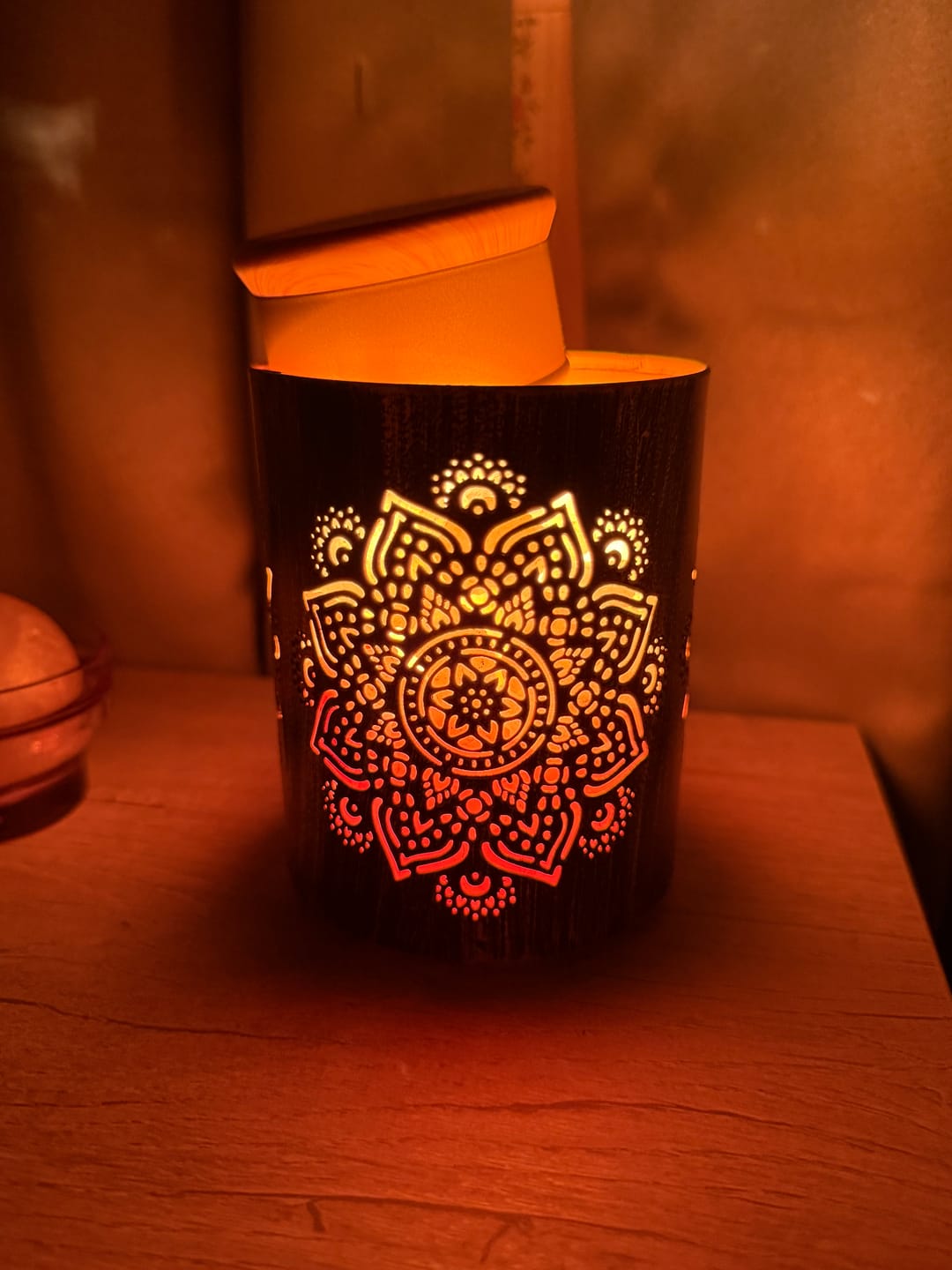 Customer photo review of Handcrafted Mandala Himalayan Salt Therapy Lamp