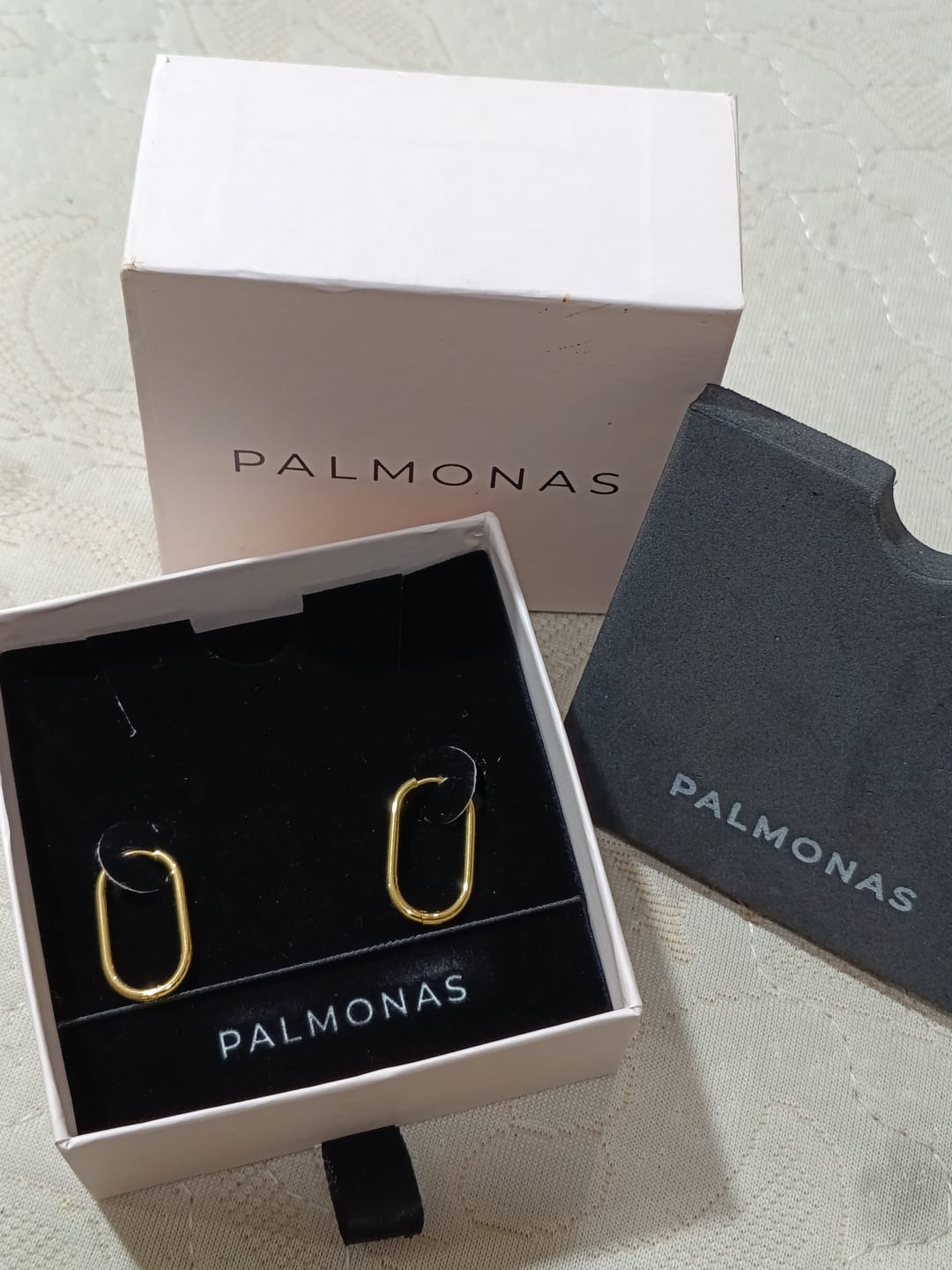 Customer photo review of Plain Oval Hoop Earrings