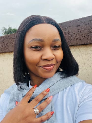 Customer photo review of Mabontle 10 inch 5x5 Vietnamese SDD Bone Straight Wig