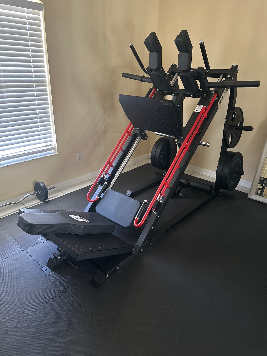 Customer photo review of RitFit GAZELLE PRO 3-In-1 Leg Press and Hack Squat Machine