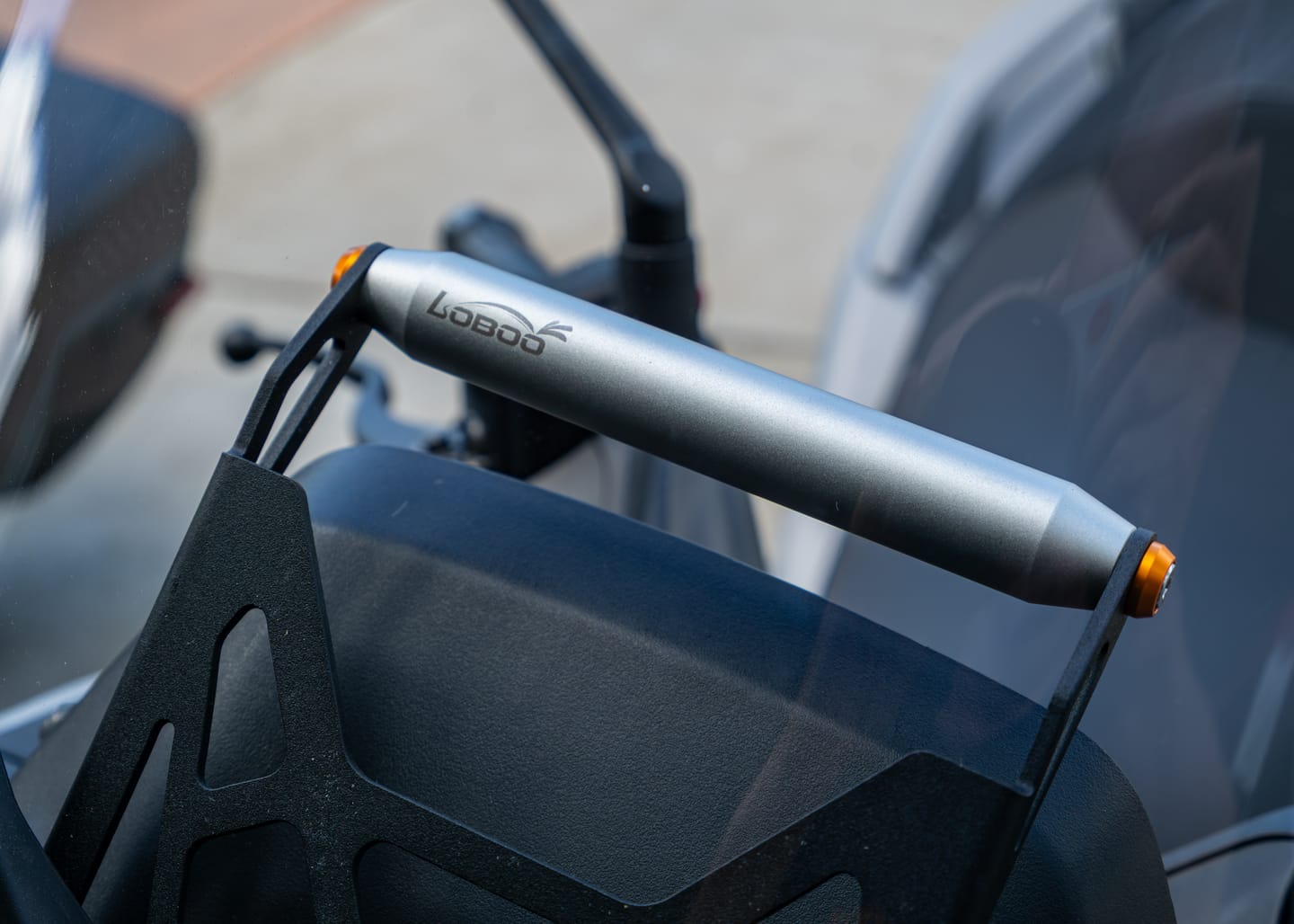 Customer photo review of LOBOO GPS Mount for Yamaha XMAX300 / 12mm & 22mm Bars