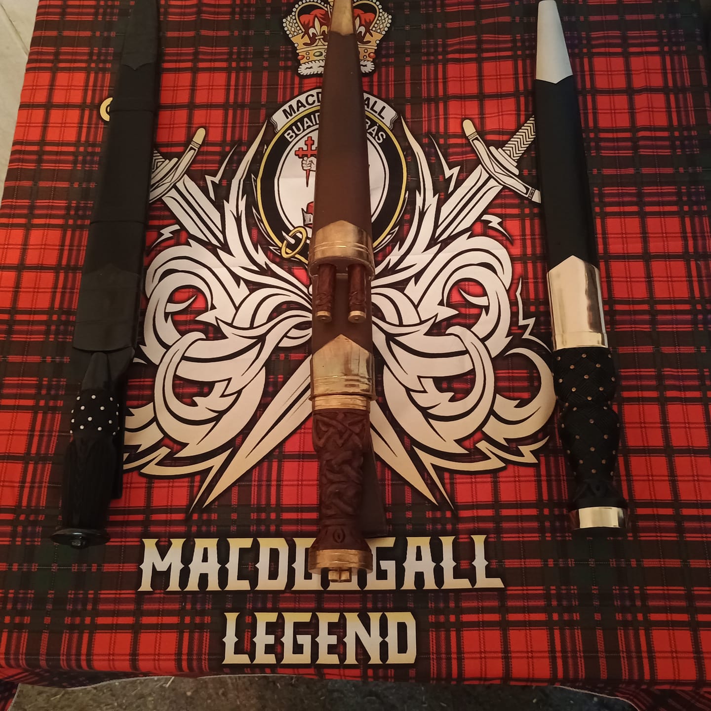 Customer photo review of MacDougall (McDougall) Tartan Tablecloth with Clan Crest and the Golden Sword of Courageous Legacy