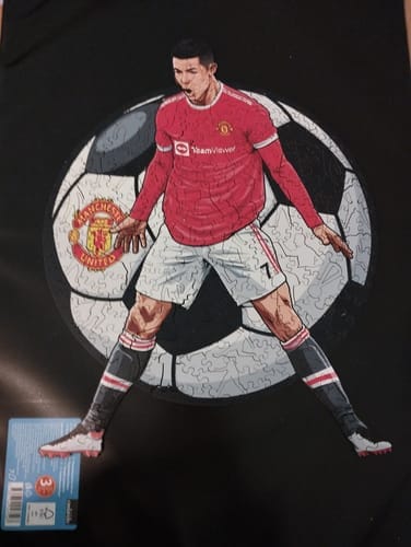 Customer photo review of Cristiano Ronaldo - Wooden Puzzle