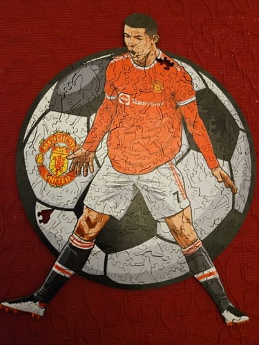 Customer photo review of Cristiano Ronaldo - Wooden Puzzle