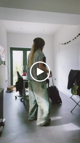 Customer video review of Personsoul Deconstructed Contrasting Embroidery Sleeveless T-Shirt Blue